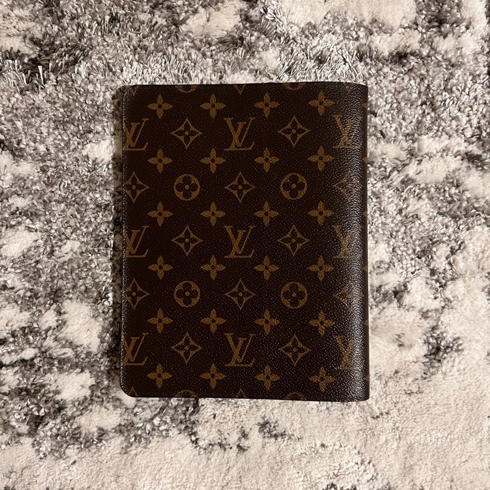 Louis Vuitton Desk Agenda Cover - Picture 3 of 11